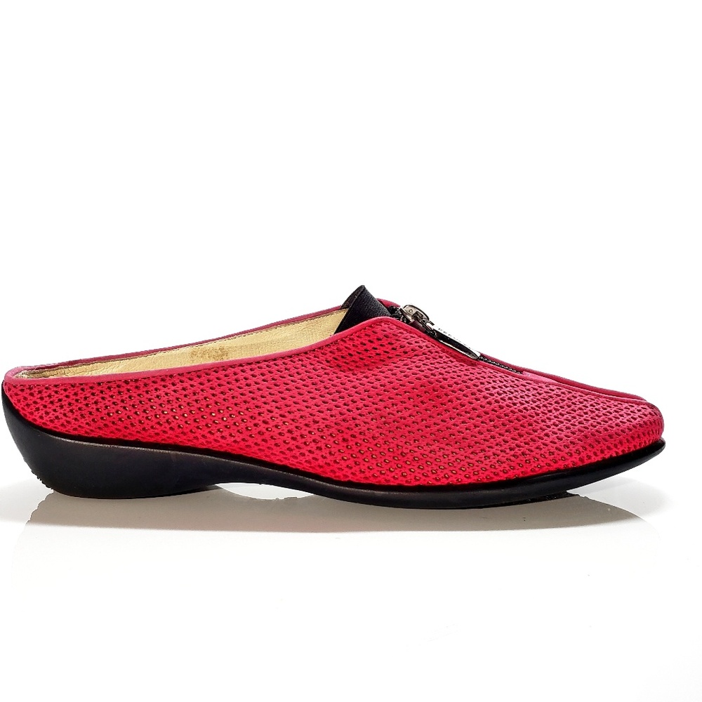 Prevata Pink Slip On Casual Shoes Size 7/8!
